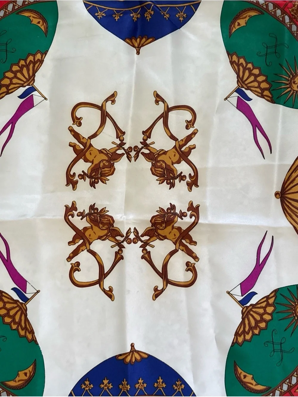 Silk-Feel White & Multicolor Hot Air Balloon Print Scarf
